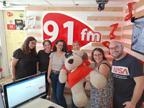 L’équipe bénévole de la webradio 91 FM en action – photo 6