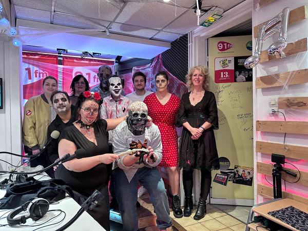 L’équipe bénévole de la webradio 91 FM en action – photo 13